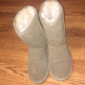 Light brown never worn bear paw boots